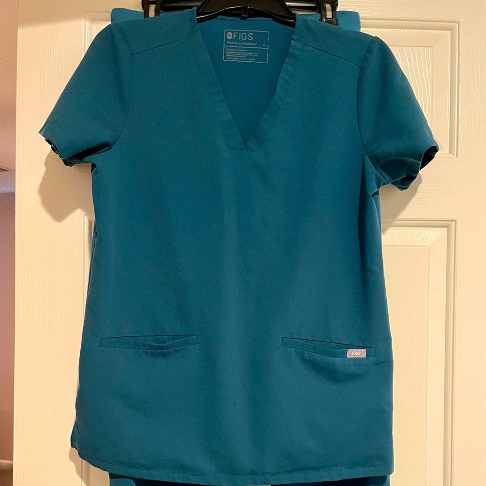 Figs Caribbean Blue scrub set